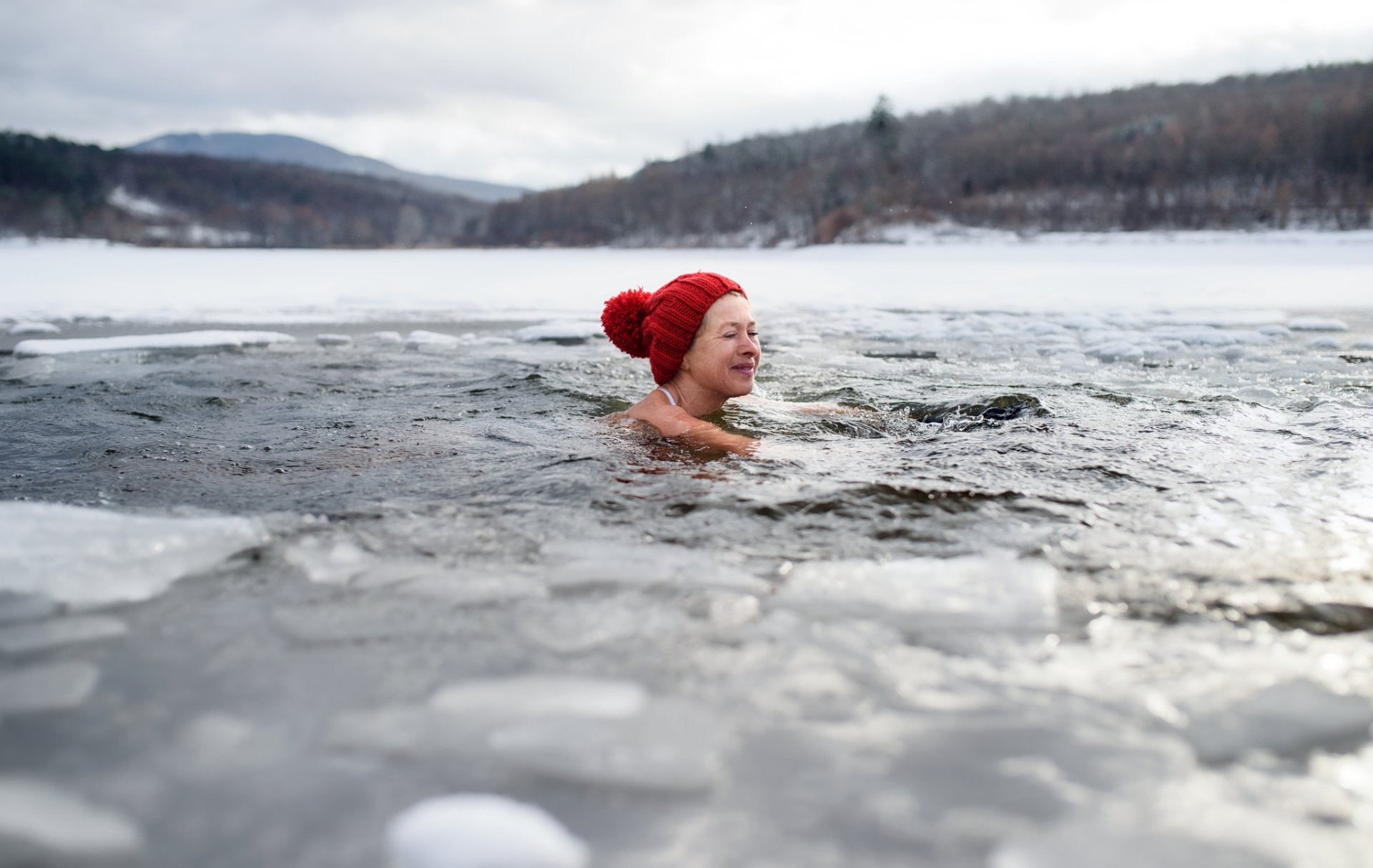 Benefits of cold water swimming | The Aqua Contractor 