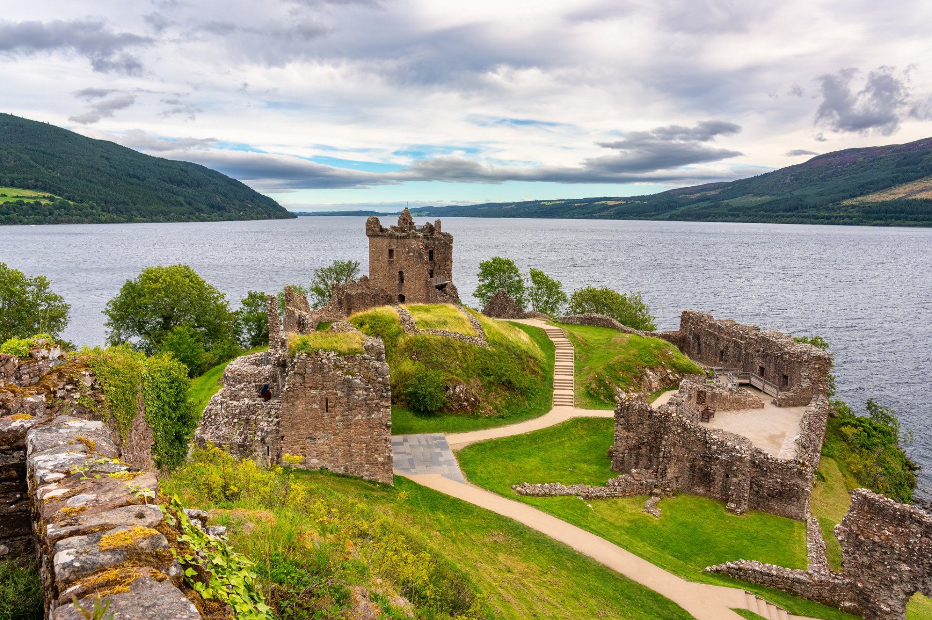 Urquhart Castle on the banks of Loch Ness | The Aqua Contractor 